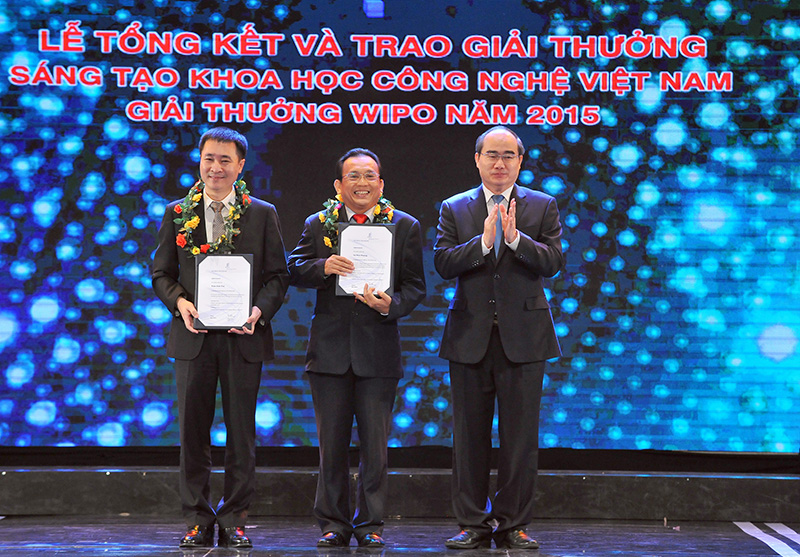 Entregan premios de creatividad científica y tecnológica Vietnam 2015